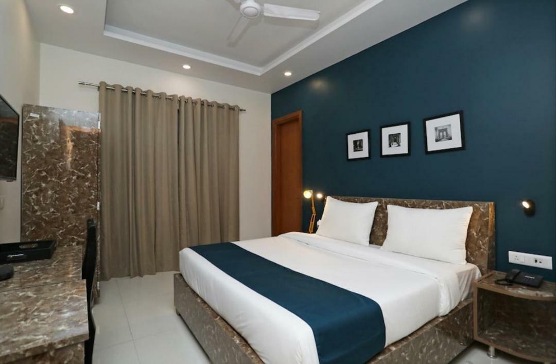 Hotel Galaxy Inn Gurgaon Extérieur photo
